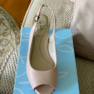 Life Stride open toe heels